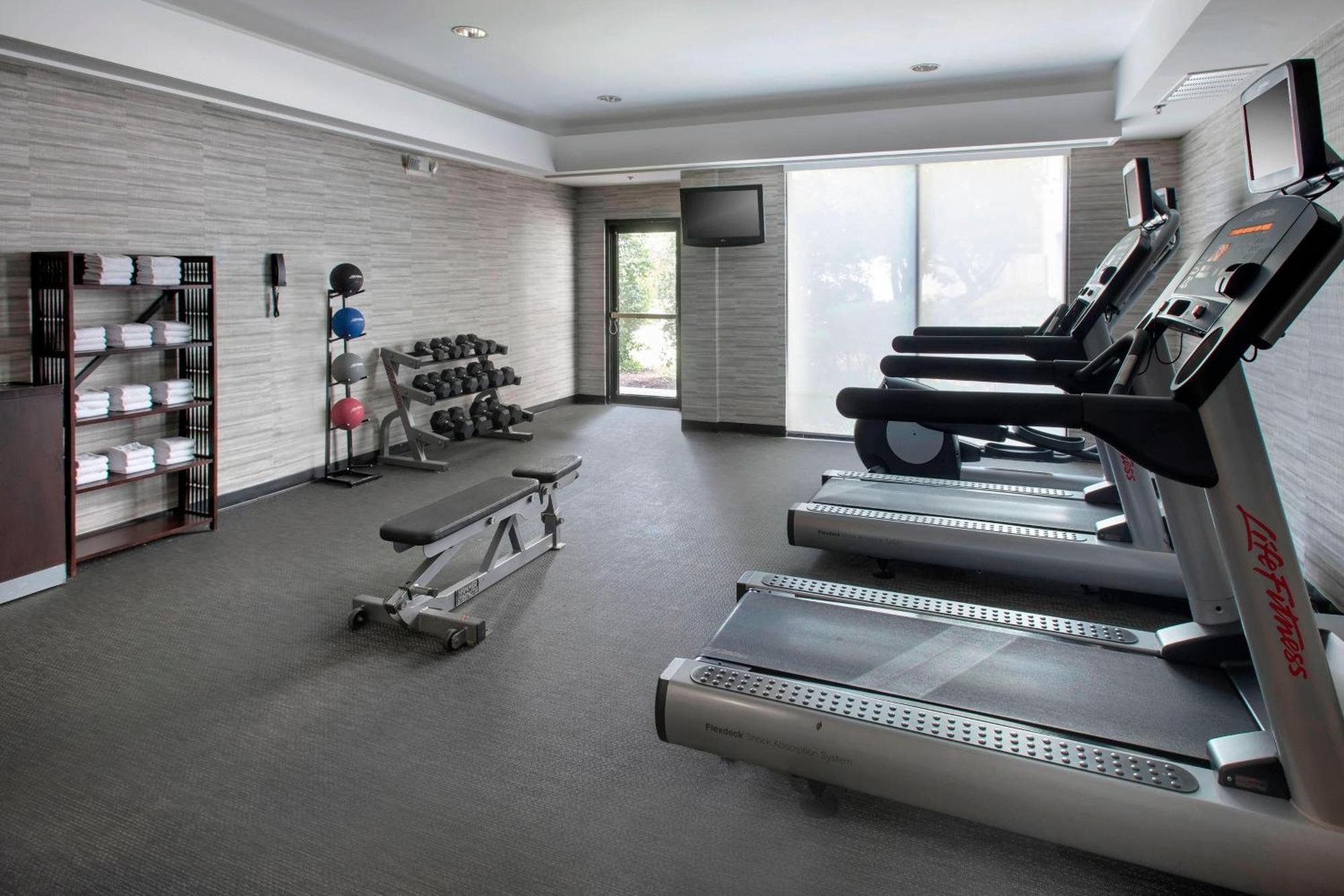 Courtyard By Marriott Princeton Luaran gambar